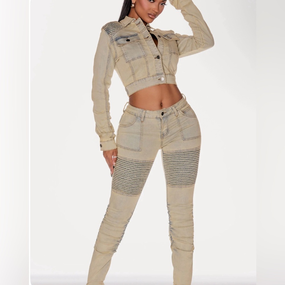 Stylish Tan Denim Jacket and Pants Set